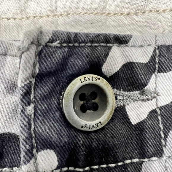 Levi's Camo Pants Black Subdued Camo Twill Straight Leg Mens Pants Size 34x30 - Picture 5 of 15